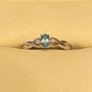 JSN 10k Silver Ring with Diamond Accents NWOT